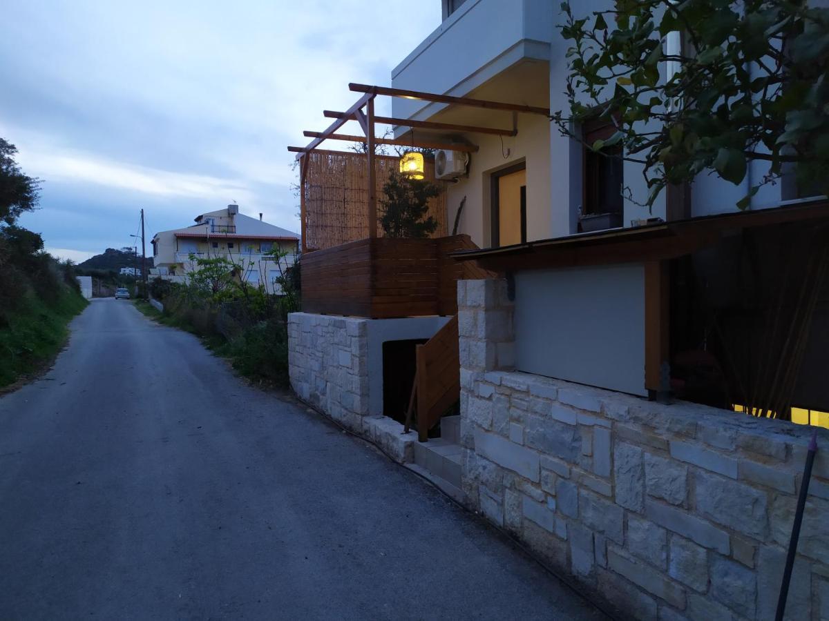 Giodriana Cozy Studio Agia Marina 外观 照片